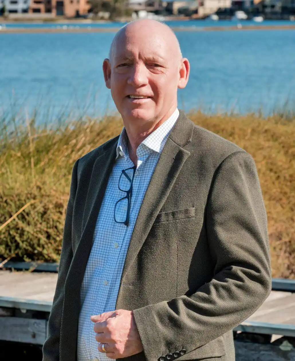 Real Estate Agent Mandurah - Neil Woollacott - Real Estate Agent Peel